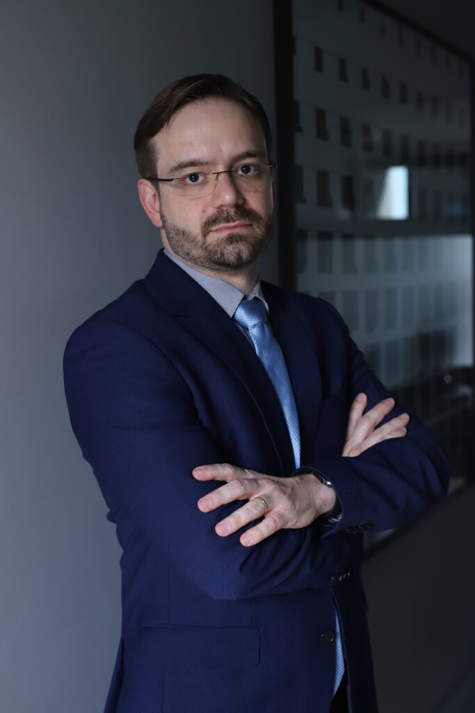 Dr. Tiago Guirro